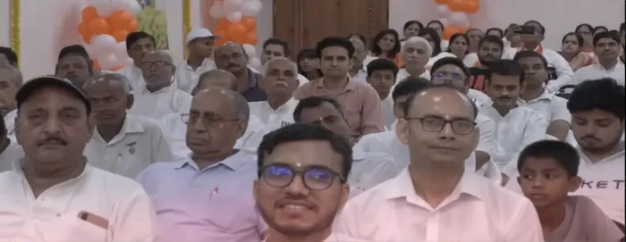 नोएडा के सुख शांति भवन में श्रद्धा एवं आध्यात्मिक उल्लास के साथ गुरु पूर्णिमा महोत्सव सम्पन्न — photo gallery 5 नोएडा के सुख शांति भवन में श्रद्धा एवं आध्यात्मिक उल्लास के साथ गुरु पूर्णिमा महोत्सव सम्पन्न — photo gallery 5