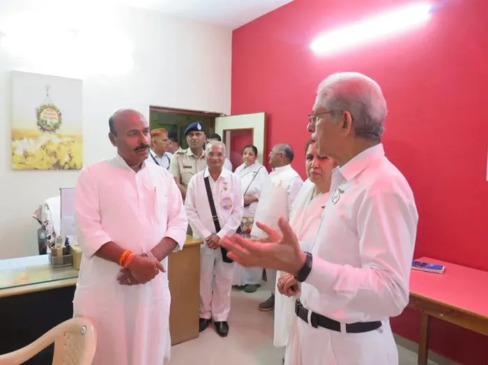 केंद्रीय मंत्री डॉ. वीरेन्द्र कुमार जी का माउंट आबू स्थित ब्रह्माकुमारीज़ मानसरोवर परिसर एवं शिवमणि वृद्धाश्रम का अवलोकन