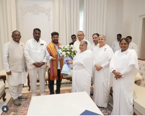 Warm Welcome Extended to Hon’ble Chief Minister of Telangana at Shanti Sarovar, Hyderabad