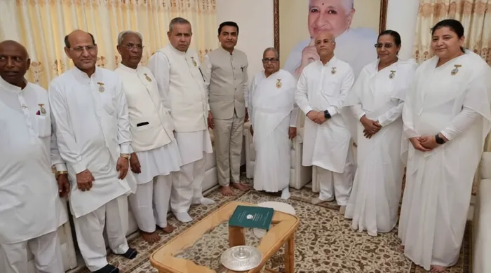 आबू रोड और आबू राज (राजस्थान)  राष्ट्रीय राजनीतिज्ञ सम्मेलन : राजनीति और आध्यात्मिकता का संगम — gallery photo 4