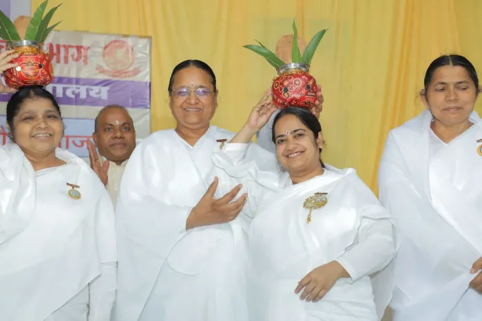 ब्रह्माकुमारीज़ प्रशासन विंग द्वारा इंदौर से बिलासपुर तक विशेष कार्यक्रम एवं जन-जागरूकता अभियान — gallery photo 2