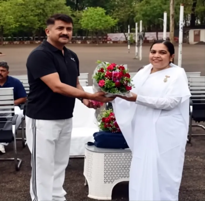 मध्य प्रदेश के बड़वाहा में सीआईएसएफ के 3000 से अधिक जवानों ने लिया तनावमुक्त एवं सशक्त जीवन का संकल्प — photo gallery 3 मध्य प्रदेश के बड़वाहा में सीआईएसएफ के 3000 से अधिक जवानों ने लिया तनावमुक्त एवं सशक्त जीवन का संकल्प — photo gallery 3