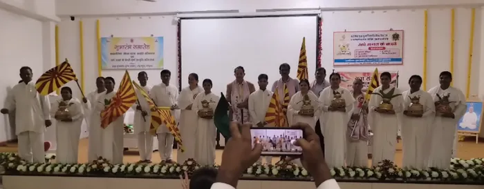 भोपाल के मूल्य उपवन में सार्वभौमिक जीवन मूल्य जागृति अभियान एवं उठो जगत के वास्ते युवा जागृति अभियान का शुभारंभ — pho… भोपाल के मूल्य उपवन में सार्वभौमिक जीवन मूल्य जागृति अभियान एवं उठो जगत के वास्ते युवा जागृति अभियान का शुभारंभ — photo gallery 6