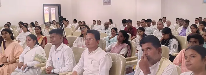 भोपाल के मूल्य उपवन में सार्वभौमिक जीवन मूल्य जागृति अभियान एवं उठो जगत के वास्ते युवा जागृति अभियान का शुभारंभ — pho… भोपाल के मूल्य उपवन में सार्वभौमिक जीवन मूल्य जागृति अभियान एवं उठो जगत के वास्ते युवा जागृति अभियान का शुभारंभ — photo gallery 7