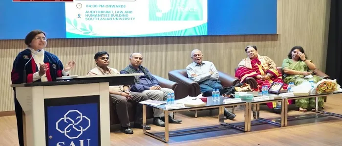 नई दिल्ली में बी.के. डॉ. बिन्नी सरीन को मानद डी.लिट. उपाधि से सम्मानित किया गया — photo gallery 4 नई दिल्ली में बी.के. डॉ. बिन्नी सरीन को मानद डी.लिट. उपाधि से सम्मानित किया गया — photo gallery 4