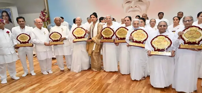 ब्रह्माकुमारीज़ के देशव्यापी नशा मुक्ति जन-जागरण अभियान को तीन वर्ल्ड रिकॉर्ड्स में मिली ऐतिहासिक उपलब्धि — photo gal… ब्रह्माकुमारीज़ के देशव्यापी नशा मुक्ति जन-जागरण अभियान को तीन वर्ल्ड रिकॉर्ड्स में मिली ऐतिहासिक उपलब्धि — photo gallery 3
