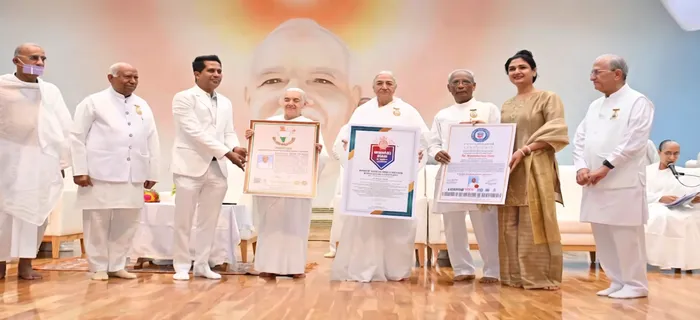 ब्रह्माकुमारीज़ के देशव्यापी नशा मुक्ति जन-जागरण अभियान को तीन वर्ल्ड रिकॉर्ड्स में मिली ऐतिहासिक उपलब्धि — photo gal… ब्रह्माकुमारीज़ के देशव्यापी नशा मुक्ति जन-जागरण अभियान को तीन वर्ल्ड रिकॉर्ड्स में मिली ऐतिहासिक उपलब्धि — photo gallery 5