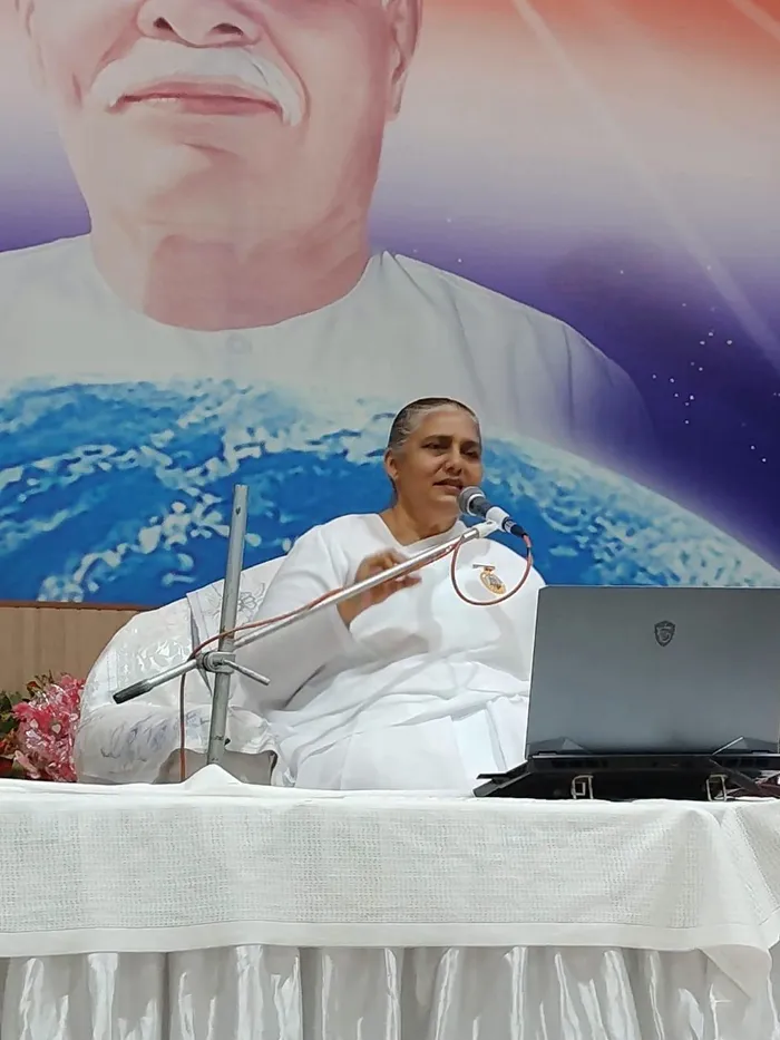 फतेहाबाद में वरिष्ठ राजयोगिनी बीके ऊषा ने हजारों श्रद्धालुओं को दिया तनावमुक्त एवं शांतिपूर्ण जीवन जीने का संदेश — ph… फतेहाबाद में वरिष्ठ राजयोगिनी बीके ऊषा ने हजारों श्रद्धालुओं को दिया तनावमुक्त एवं शांतिपूर्ण जीवन जीने का संदेश — photo gallery 7