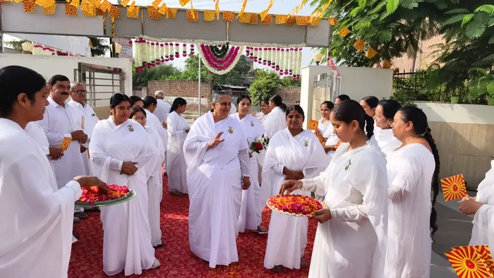 फतेहाबाद में वरिष्ठ राजयोगिनी बीके ऊषा ने हजारों श्रद्धालुओं को दिया तनावमुक्त एवं शांतिपूर्ण जीवन जीने का संदेश — ph… फतेहाबाद में वरिष्ठ राजयोगिनी बीके ऊषा ने हजारों श्रद्धालुओं को दिया तनावमुक्त एवं शांतिपूर्ण जीवन जीने का संदेश — photo gallery 5