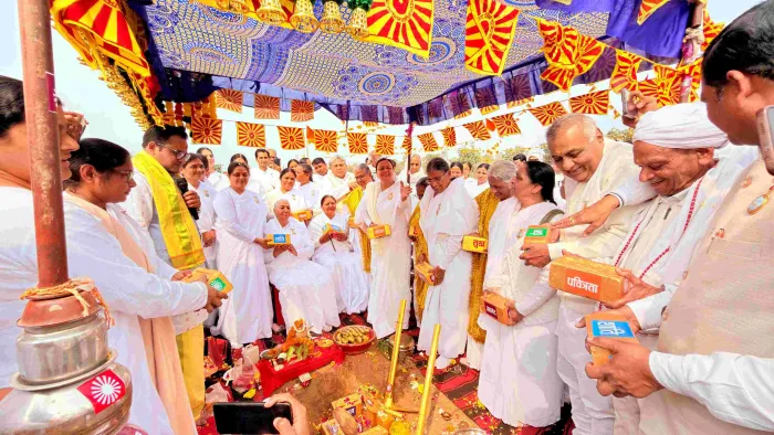 ब्रह्माकुमारीज़ ब्लेसिंग हाउस भोपाल के अंतर्गत आध्यात्मिक संग्रहालय एवं डिवाइन विज़्डम पार्क का भव्य भूमि पूजन सम्पन्… ब्रह्माकुमारीज़ ब्लेसिंग हाउस भोपाल के अंतर्गत आध्यात्मिक संग्रहालय एवं डिवाइन विज़्डम पार्क का भव्य भूमि पूजन सम्पन्न — photo gallery 7