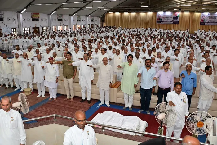 शान्तिवन, आबू रोड से ब्रह्माकुमारीज़ के 10 करोड़ नशा मुक्ति प्रतिज्ञा महाअभियान का राष्ट्रव्यापी शुभारंभ – प्रधानमंत्… शान्तिवन, आबू रोड से ब्रह्माकुमारीज़ के 10 करोड़ नशा मुक्ति प्रतिज्ञा महाअभियान का राष्ट्रव्यापी शुभारंभ – प्रधानमंत्री श्री नरेंद्र मोदी जी ने किया युवाओं का आह्वान — article photo 5
