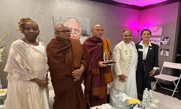 ब्रह्माकुमारीज़ के इनर पीस समिट 2026 में सुष्मिता सेन ने दिया शांति का संदेश, वर्जीनिया — photo gallery 5 ब्रह्माकुमारीज़ के इनर पीस समिट 2026 में सुष्मिता सेन ने दिया शांति का संदेश, वर्जीनिया — photo gallery 5