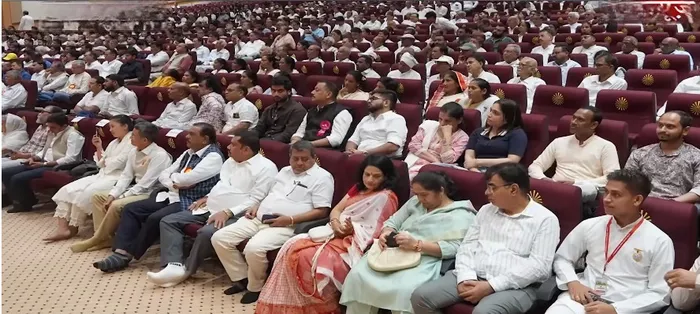 नवा रायपुर में उद्योग एवं व्यापार महासम्मेलन, ‘कॉन्शियस कैपिटलिज्म’ से व्यवसाय में उद्देश्य और सामाजिक सरोकार का संदे… नवा रायपुर में उद्योग एवं व्यापार महासम्मेलन, ‘कॉन्शियस कैपिटलिज्म’ से व्यवसाय में उद्देश्य और सामाजिक सरोकार का संदेश — photo gallery 3