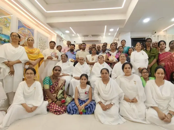 डोंबिवली, मुंबई में कामगार दिवस पर श्रमिकों के सम्मान में आयोजित सेवा कार्यक्रम