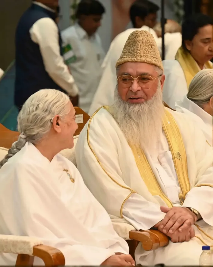 वैश्विक शिखर सम्मेलन 2026 में ऑल इंडिया इमाम ऑर्गनाइजेशन के प्रमुख इमाम डॉ. उमर अहमद इलियासी ने दिया विश्व शांति एवं … वैश्विक शिखर सम्मेलन 2026 में ऑल इंडिया इमाम ऑर्गनाइजेशन के प्रमुख इमाम डॉ. उमर अहमद इलियासी ने दिया विश्व शांति एवं धार्मिक सद्भाव का संदेश — photo gallery 5