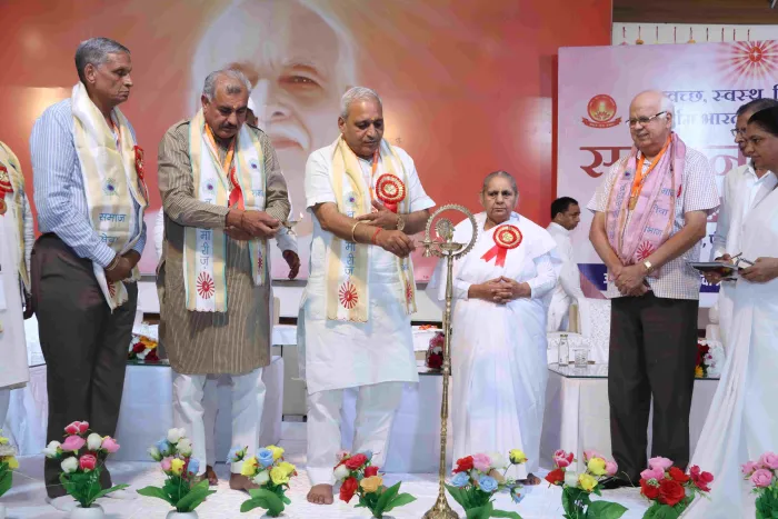 ब्रह्माकुमारीज़ हिसार सेवा केंद्र द्वारा 100 से अधिक सामाजिक संस्थाओं की 500 महान विभूतियों का सम्मान — photo gallery 6 ब्रह्माकुमारीज़ हिसार सेवा केंद्र द्वारा 100 से अधिक सामाजिक संस्थाओं की 500 महान विभूतियों का सम्मान — photo gallery 6
