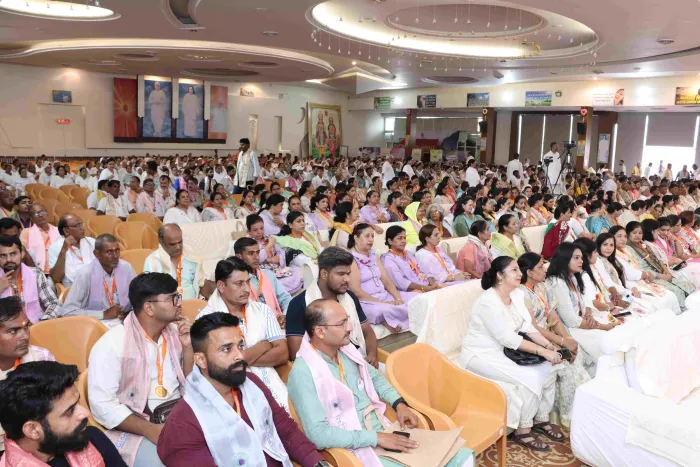 ब्रह्माकुमारीज़ हिसार सेवा केंद्र द्वारा 100 से अधिक सामाजिक संस्थाओं की 500 महान विभूतियों का सम्मान — gallery photo 3