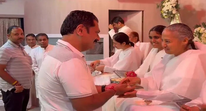 ईश्वरीय राखी से पवित्रता और श्रेष्ठ कर्मों का संदेश, देशभर में मनाया गया रक्षाबंधन — article photo 6 ईश्वरीय राखी से पवित्रता और श्रेष्ठ कर्मों का संदेश, देशभर में मनाया गया रक्षाबंधन — article photo 6