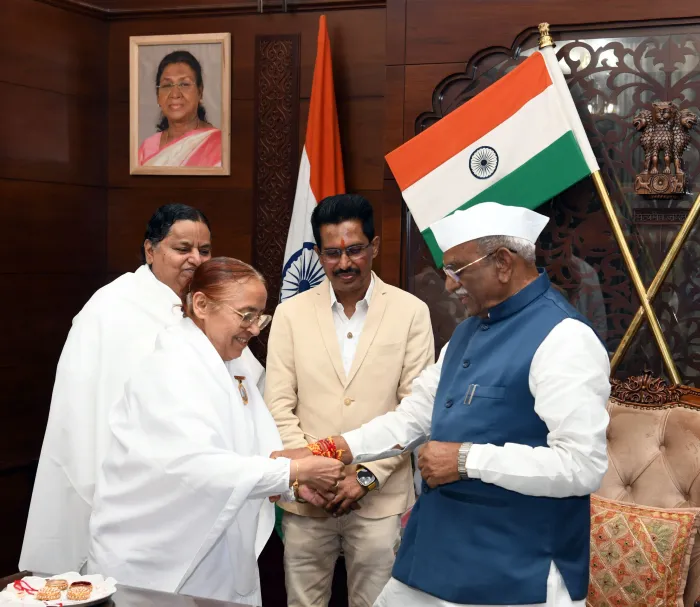 जयपुर म्यूजियम सबज़ोन द्वारा रक्षाबंधन पर प्रदेश के राज्यपाल, मुख्यमंत्री, उपमुख्यमंत्रियों एवं पूर्व मुख्यमंत्री को राखी बांधकर शुभकामनाएं — gallery photo 3
