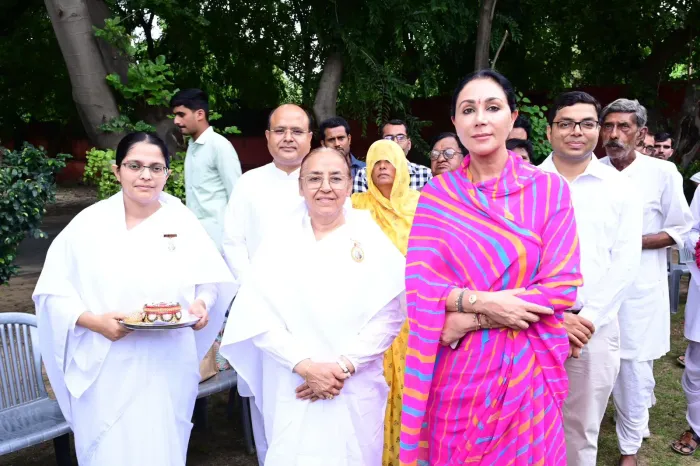 जयपुर म्यूजियम सबज़ोन द्वारा रक्षाबंधन पर प्रदेश के राज्यपाल, मुख्यमंत्री, उपमुख्यमंत्रियों एवं पूर्व मुख्यमंत्री को राखी बांधकर शुभकामनाएं — gallery photo 2