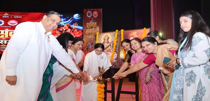 कानपुर विश्वविद्यालय में गूंजा नारी शक्ति का उद्घोष, युवतियों को मिला आध्यात्मिक सशक्तिकरण का संदेश — photo gallery 3 कानपुर विश्वविद्यालय में गूंजा नारी शक्ति का उद्घोष, युवतियों को मिला आध्यात्मिक सशक्तिकरण का संदेश — photo gallery 3