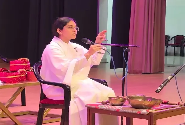 कानपुर विश्वविद्यालय में गूंजा नारी शक्ति का उद्घोष, युवतियों को मिला आध्यात्मिक सशक्तिकरण का संदेश — photo gallery 1 कानपुर विश्वविद्यालय में गूंजा नारी शक्ति का उद्घोष, युवतियों को मिला आध्यात्मिक सशक्तिकरण का संदेश — photo gallery 1