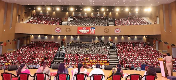 कानपुर विश्वविद्यालय में गूंजा नारी शक्ति का उद्घोष, युवतियों को मिला आध्यात्मिक सशक्तिकरण का संदेश — photo gallery 7 कानपुर विश्वविद्यालय में गूंजा नारी शक्ति का उद्घोष, युवतियों को मिला आध्यात्मिक सशक्तिकरण का संदेश — photo gallery 7