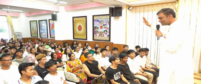 नेपाल के काठमांडू (बुधनगर शंखमूल) में "लाइफ इज़ ब्यूटीफुल" विषय पर प्रेरणादायी युवा कार्यक्रम आयोजित नेपाल के काठमांडू (बुधनगर शंखमूल) में "लाइफ इज़ ब्यूटीफुल" विषय पर प्रेरणादायी युवा कार्यक्रम आयोजित