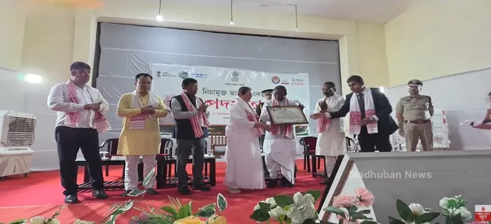 कोलकाता में इनर पीस, स्ट्रॉन्ग फैमिलीज और विकसित भारत का संदेश — राज्यपाल आर. एन. रवि ने सराहा ब्रह्माकुमारीज़ का सेवा यज्ञ — gallery photo 4