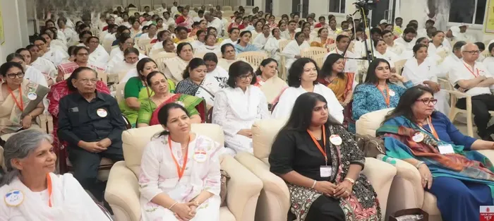कोलकाता में इनर पीस, स्ट्रॉन्ग फैमिलीज और विकसित भारत का संदेश — राज्यपाल आर. एन. रवि ने सराहा ब्रह्माकुमारीज़ का सेवा यज्ञ — gallery photo 5