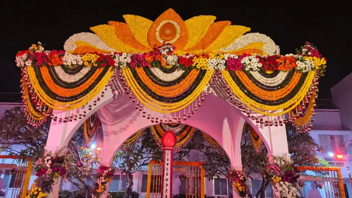 माउंट आबू (मधुबन): फूलों, भावनाओं और स्मृतियों में सजा ब्रह्मा बाबा का स्मृति दिवस — gallery photo 30