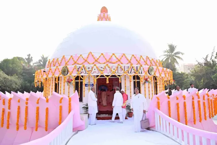 माउंट आबू (मधुबन): फूलों, भावनाओं और स्मृतियों में सजा ब्रह्मा बाबा का स्मृति दिवस — gallery photo 9