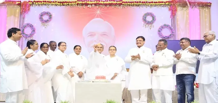 नागपुर के विश्व शांति सरोवर के आठवें वर्धापन दिवस पर आध्यात्मिक ऊर्जा का संचार — photo gallery 5 नागपुर के विश्व शांति सरोवर के आठवें वर्धापन दिवस पर आध्यात्मिक ऊर्जा का संचार — photo gallery 5