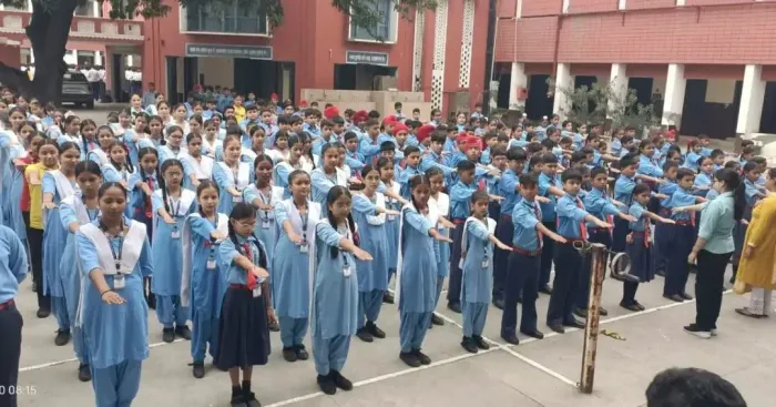 ब्रह्माकुमारीज़ द्वारा विद्यार्थियों को दिलाई गई नशा-मुक्त भारत की प्रतिज्ञा ब्रह्माकुमारीज़ द्वारा विद्यार्थियों को दिलाई गई नशा-मुक्त भारत की प्रतिज्ञा