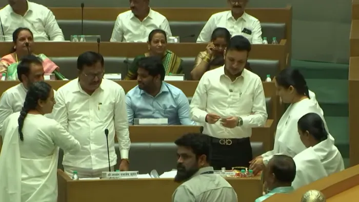 नवी मुंबई महानगरपालिका महासभा में नशामुक्त भारत अभियान की शपथ एवं राजयोग अभ्यास — photo gallery 3 नवी मुंबई महानगरपालिका महासभा में नशामुक्त भारत अभियान की शपथ एवं राजयोग अभ्यास — photo gallery 3