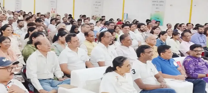 नोएडा में 500 से अधिक प्रोफेशनल्स ने जाना “A Peaceful Mind for a Powerful Life” का संदेश — photo gallery 4 नोएडा में 500 से अधिक प्रोफेशनल्स ने जाना “A Peaceful Mind for a Powerful Life” का संदेश — photo gallery 4