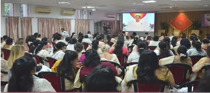 ओम शांति रिट्रीट सेंटर में ‘From Heart to Hope’ रिट्रीट से 110 महिला लीडर्स ने अनुभव की आंतरिक शांति और आत्मबल — phot… ओम शांति रिट्रीट सेंटर में ‘From Heart to Hope’ रिट्रीट से 110 महिला लीडर्स ने अनुभव की आंतरिक शांति और आत्मबल — photo gallery 3