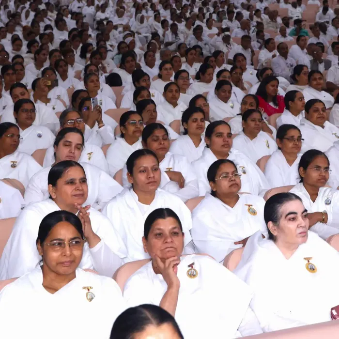 Om Shanti Retreat Centre Celebrates 25 Years of Dedication and Divine Service – Honours 50 Long-Serving Members — pho… Om Shanti Retreat Centre Celebrates 25 Years of Dedication and Divine Service – Honours 50 Long-Serving Members — photo gallery 5