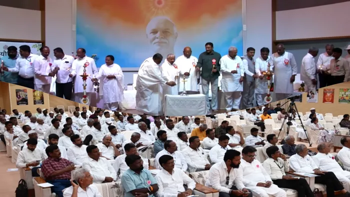 पुणे में आयोजित विष मुक्त खेती स्नेह मिलन सम्मेलन में प्राकृतिक एवं योगिक खेती को बताया गया भविष्य की आवश्यकता