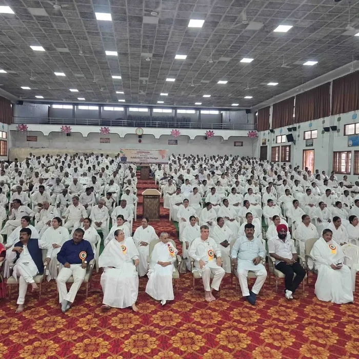 रायपुर के शांति सरोवर में 10 करोड़ नशा मुक्ति प्रतिज्ञा महाअभियान का राज्य स्तरीय शुभारंभ — gallery photo 5
