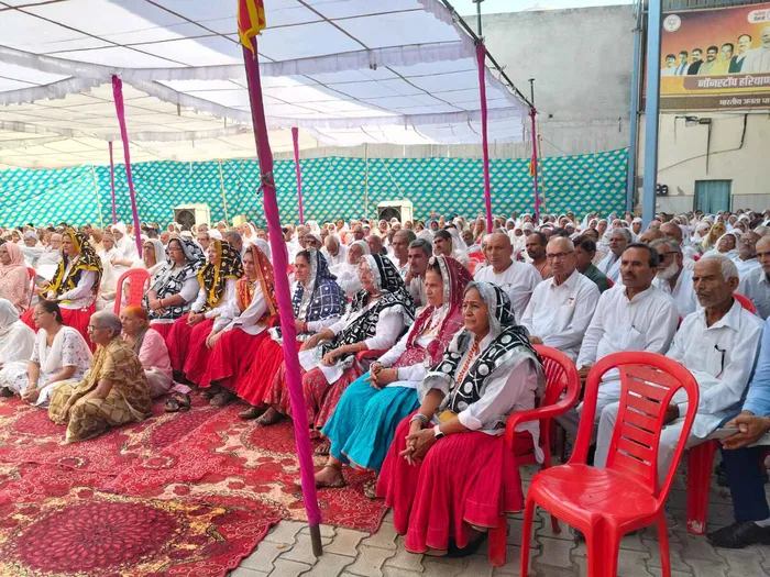 रोहतक में ब्रह्माकुमारीज़ द्वारा भव्य किसान सम्मेलन आयोजित, शाश्वत एवं प्राकृतिक खेती अपनाने पर दिया गया जोर — photo … रोहतक में ब्रह्माकुमारीज़ द्वारा भव्य किसान सम्मेलन आयोजित, शाश्वत एवं प्राकृतिक खेती अपनाने पर दिया गया जोर — photo gallery 4
