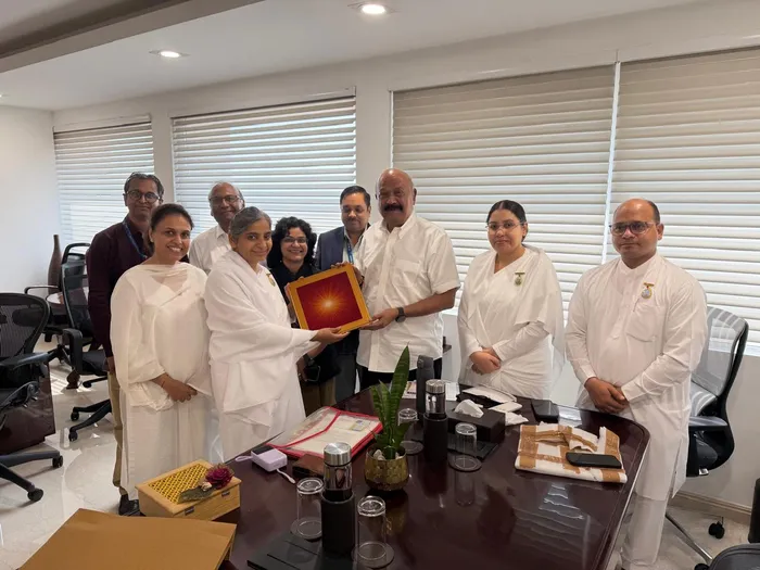 ORC - Om Shanti Retreat Centre, Gurugram Celebrates Raksha Bandhan with Eminent Dignitaries — article photo 25 ORC - Om Shanti Retreat Centre, Gurugram Celebrates Raksha Bandhan with Eminent Dignitaries — article photo 25