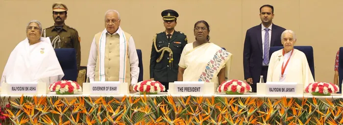 राष्ट्रपति द्रौपदी मुर्मू जी के करकमलों द्वारा नई दिल्ली के विज्ञान भवन में “कर्मयोग फॉर एंपावर्ड भारत” राष्ट्रीय अभियान का शुभारंभ — gallery photo 1