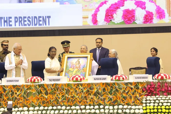 राष्ट्रपति द्रौपदी मुर्मू जी के करकमलों द्वारा नई दिल्ली के विज्ञान भवन में “कर्मयोग फॉर एंपावर्ड भारत” राष्ट्रीय अभियान का शुभारंभ — gallery photo 4