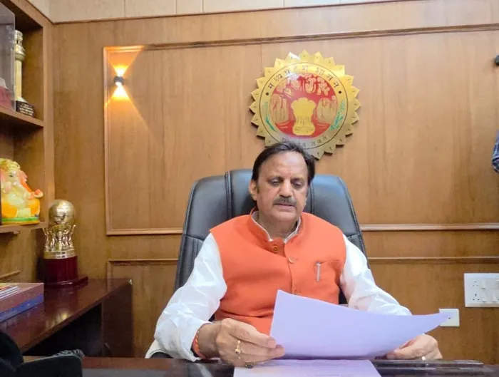 रीवा: उप मुख्यमंत्री राजेन्द्र शुक्ल जी ने ब्रह्माकुमारीज़ के "नशा मुक्त भारत महाअभियान" की सराहना की। — photo gallery 1 रीवा: उप मुख्यमंत्री राजेन्द्र शुक्ल जी ने ब्रह्माकुमारीज़ के "नशा मुक्त भारत महाअभियान" की सराहना की। — photo gallery 1