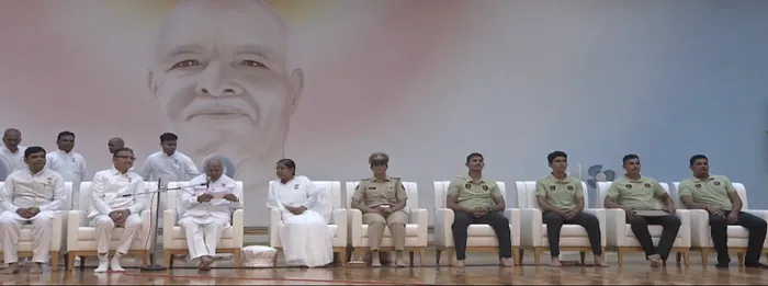 आत्मबल के साथ स्वुरक्षा का संकल्प — ब्रह्माकुमारीज़ मुख्यालय में सेल्फ डिफेंस प्रशिक्षण — gallery photo 1
