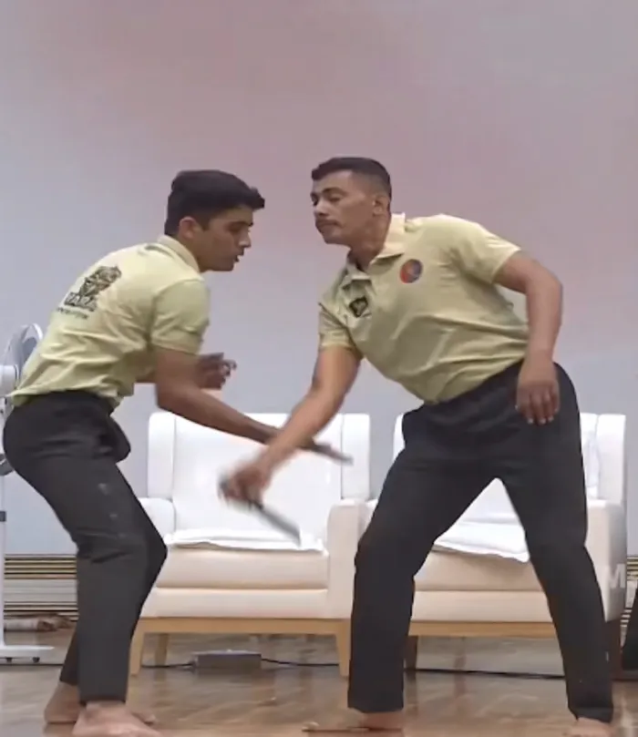 आत्मबल के साथ स्वुरक्षा का संकल्प — ब्रह्माकुमारीज़ मुख्यालय में सेल्फ डिफेंस प्रशिक्षण — gallery photo 3