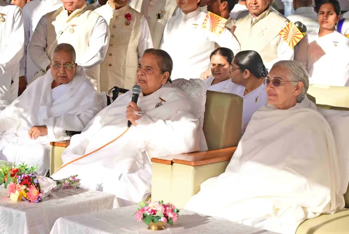 माउंट आबू स्थित शांतिवन में हजारों साधकों की उपस्थिति में श्रद्धा और उत्साह के साथ मनाया गया महाशिवरात्रि महोत्सव — gallery photo 8