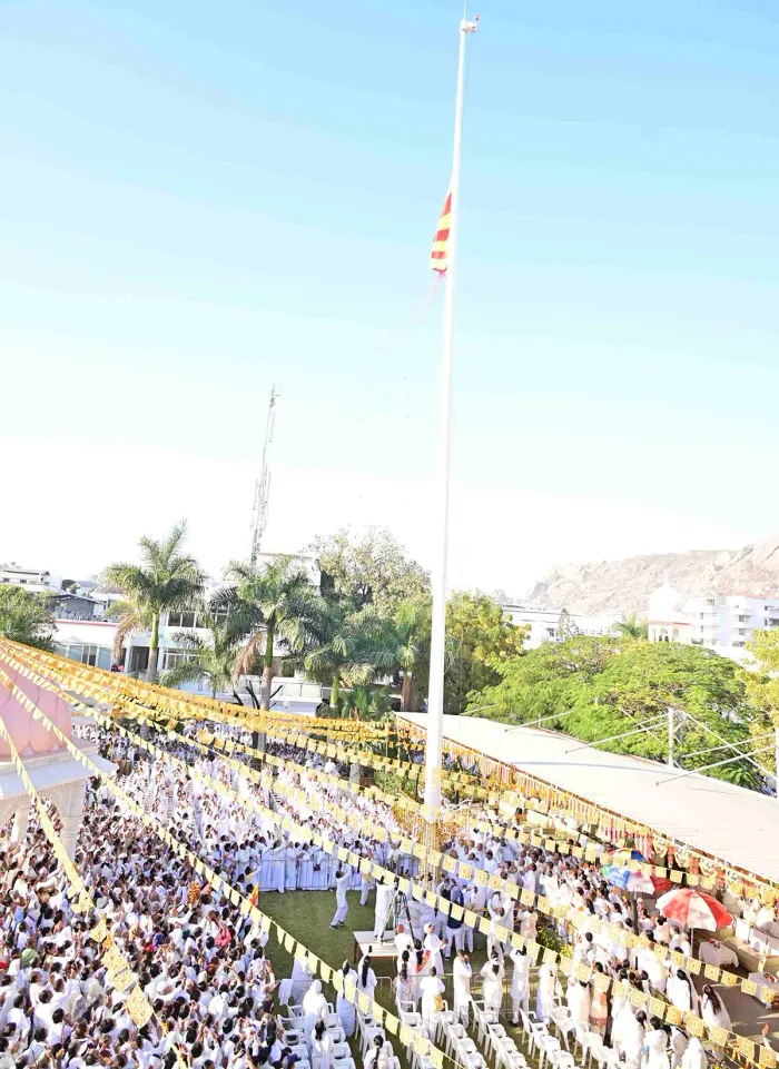 माउंट आबू स्थित शांतिवन में हजारों साधकों की उपस्थिति में श्रद्धा और उत्साह के साथ मनाया गया महाशिवरात्रि महोत्सव — gallery photo 9