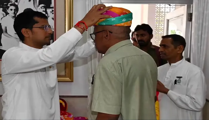 शांतिवन, आबू रोड में दादी प्रकाश मणि जी की 19वीं पुण्य स्मृति पर जिला स्तरीय मीडिया कर्मियों का विशेष कार्यक्रम — pho… शांतिवन, आबू रोड में दादी प्रकाश मणि जी की 19वीं पुण्य स्मृति पर जिला स्तरीय मीडिया कर्मियों का विशेष कार्यक्रम — photo gallery 3